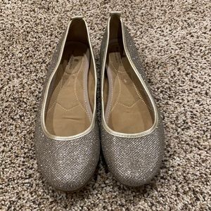 Bandolino sparkly flats size 7.5
